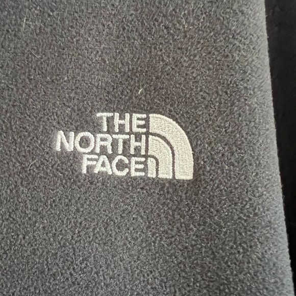 Men’s fleece pullover from The North Face in a size XXL. - Picture 2 of 5